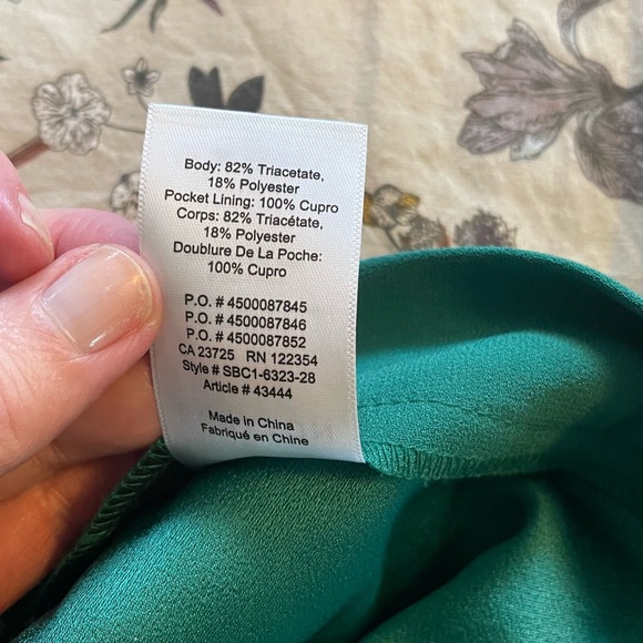 Babaton green dressy shorts. - Picture 6 of 6